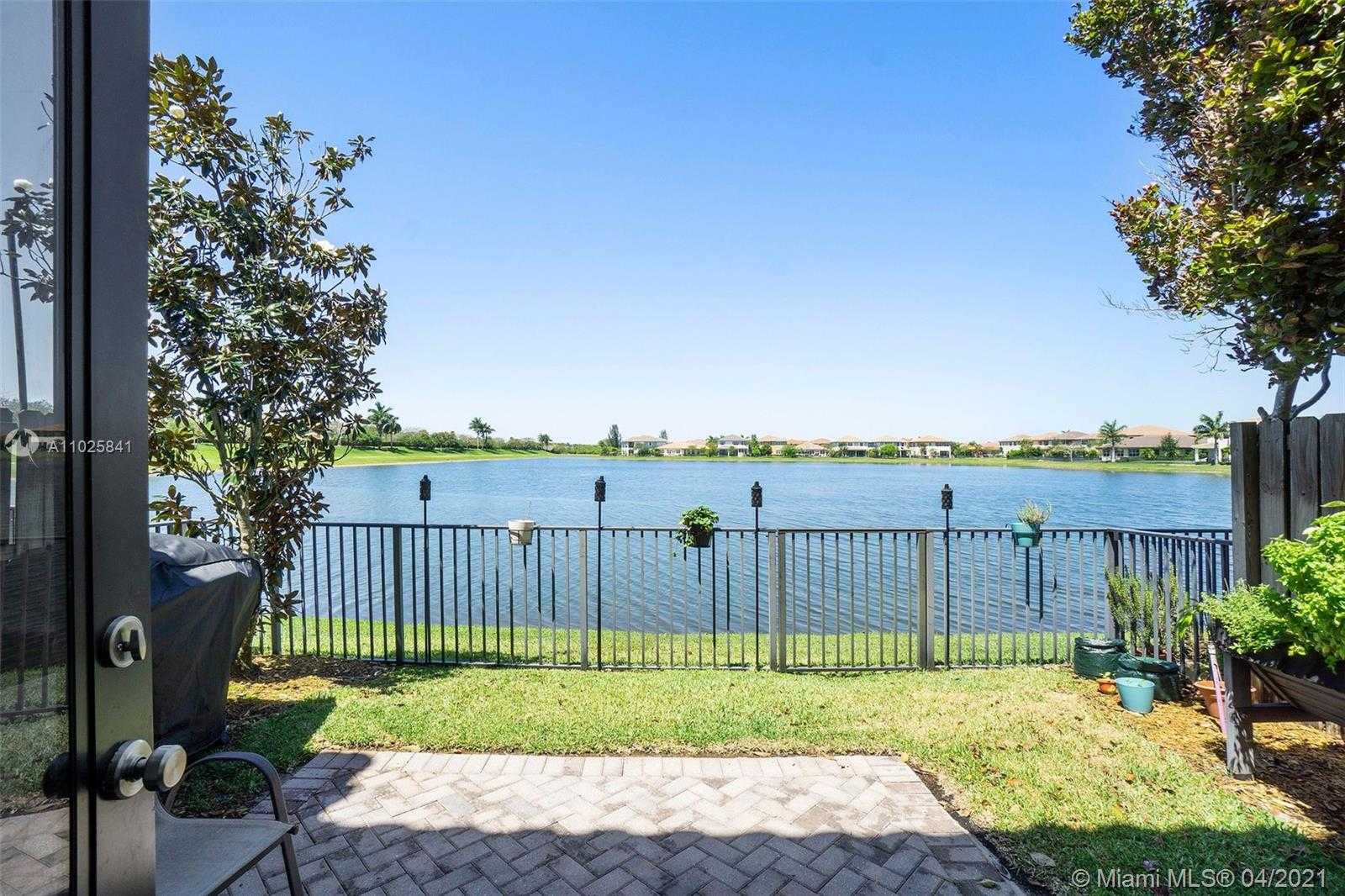 Small Image of 8415 LAKEVIEW TRL #8415, Parkland Number 4
