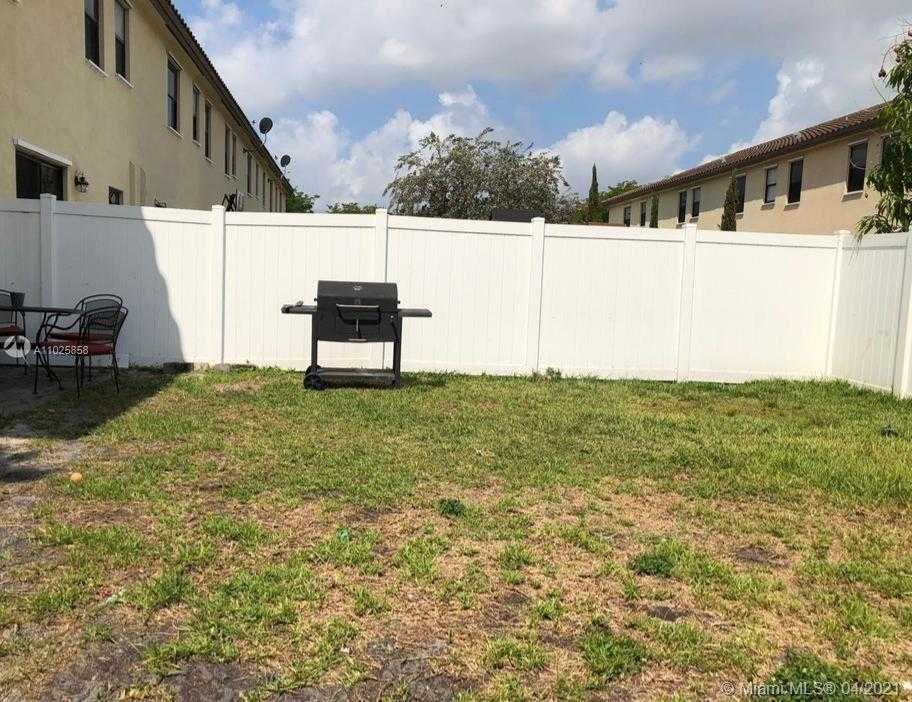 Small Image of 3303 WEST 90TH TER #3303, Hialeah Number 12