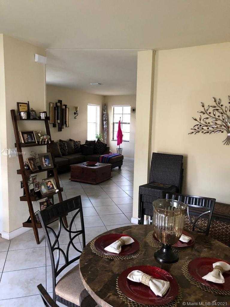 Small Image of 3303 WEST 90TH TER #3303, Hialeah Number 4