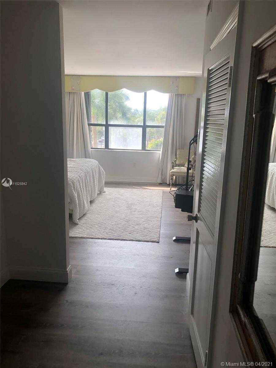 Small Image of 9801 COLLINS AVE #5L, Bal Harbour Number 13