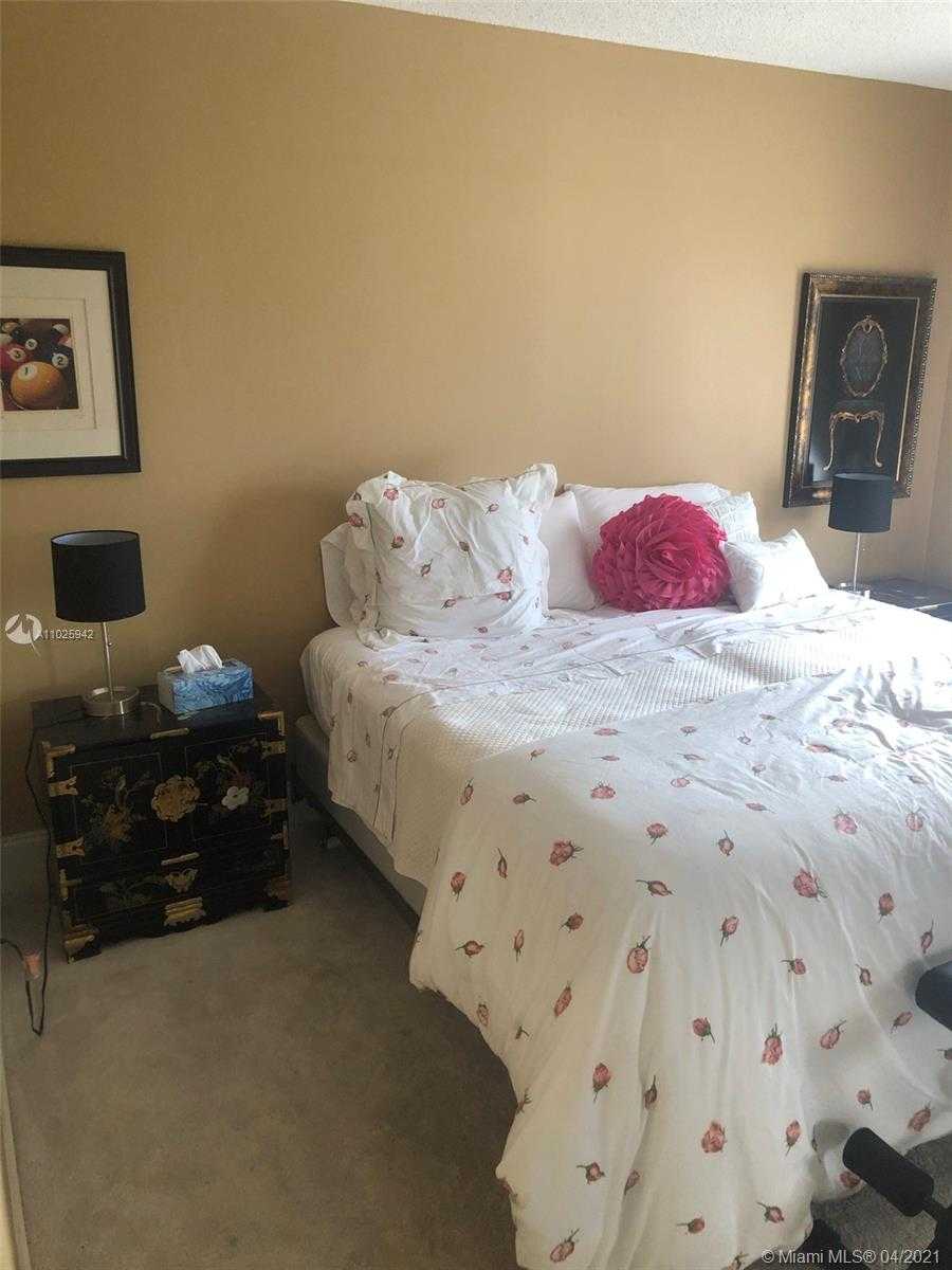 Small Image of 9801 COLLINS AVE #5L, Bal Harbour Number 17