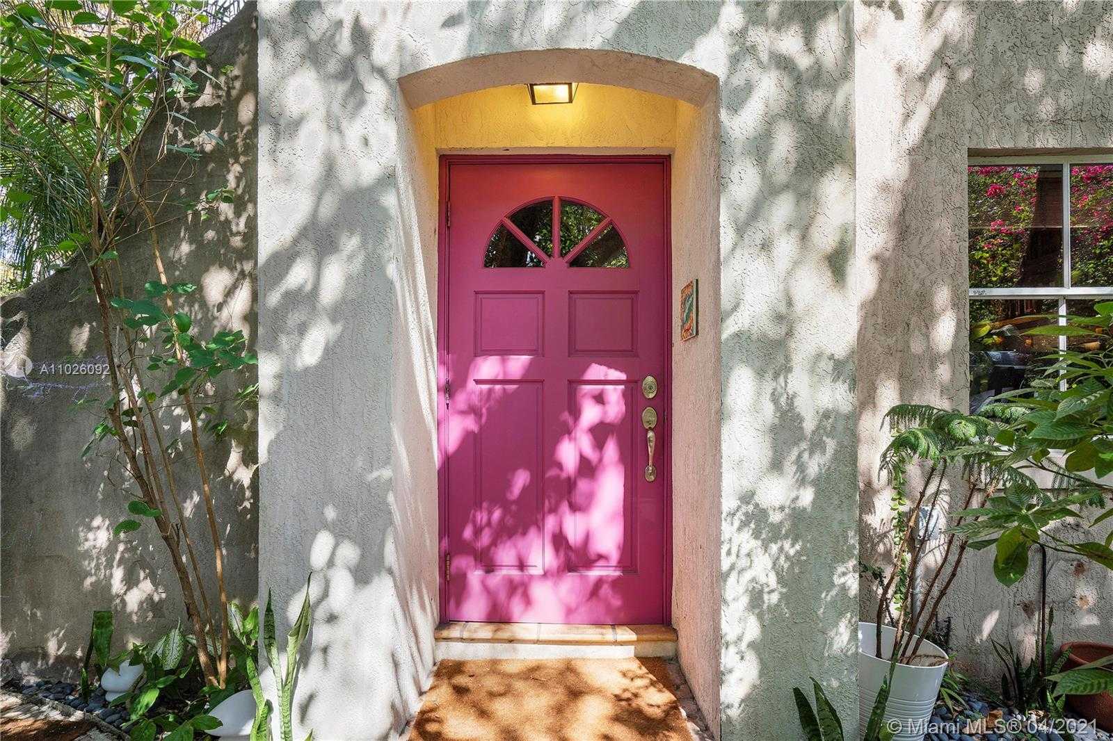 Small Image of 3005 VIRGINIA ST #14, Miami Number 11