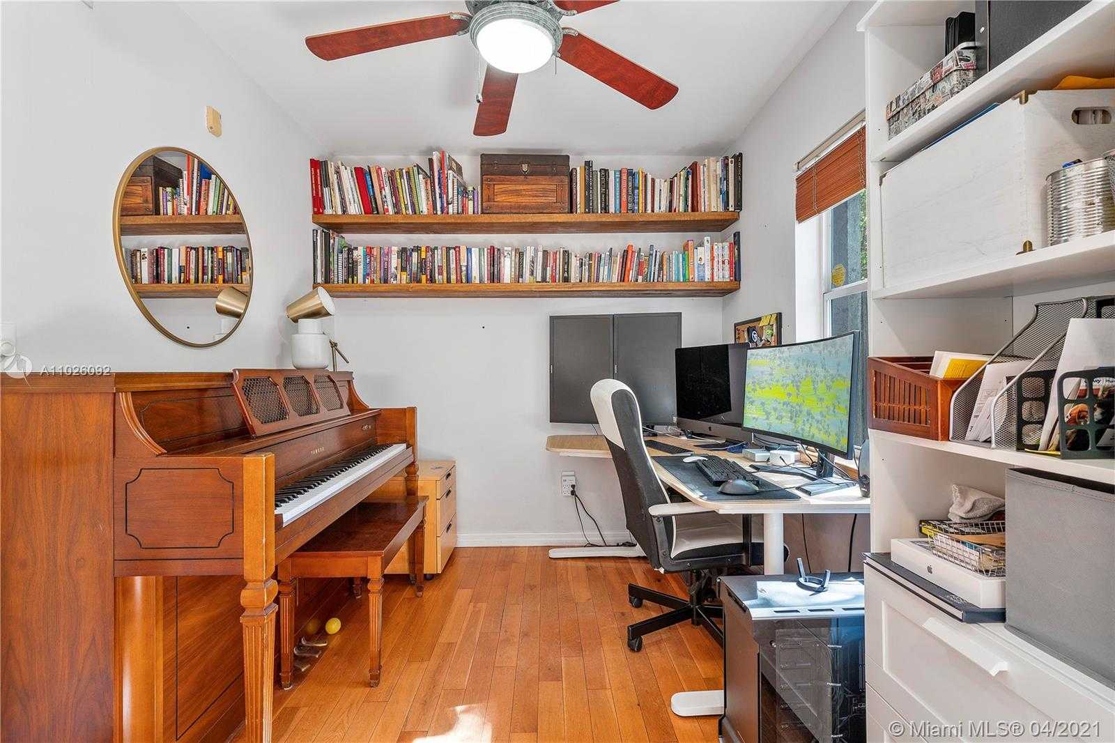 Small Image of 3005 VIRGINIA ST #14, Miami Number 13