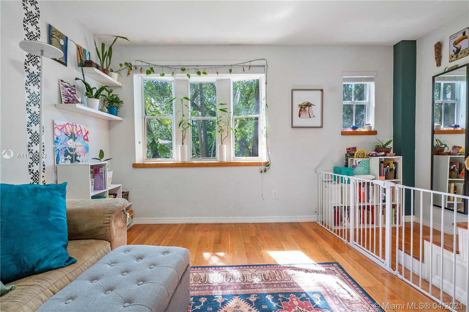 Small Image of 3005 VIRGINIA ST #14, Miami Number 15