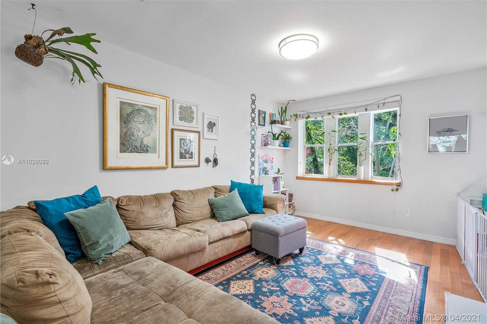Small Image of 3005 VIRGINIA ST #14, Miami Number 16