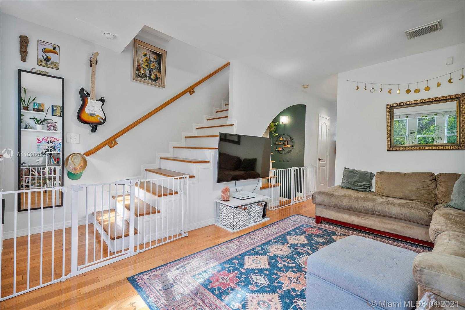 Small Image of 3005 VIRGINIA ST #14, Miami Number 19