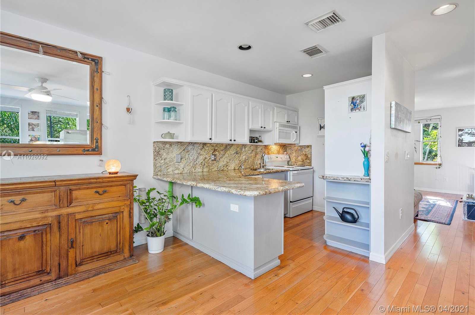 Small Image of 3005 VIRGINIA ST #14, Miami Number 24
