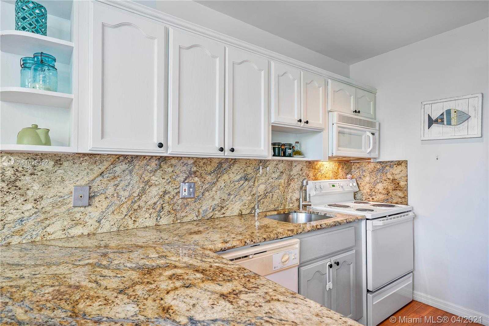 Small Image of 3005 VIRGINIA ST #14, Miami Number 26