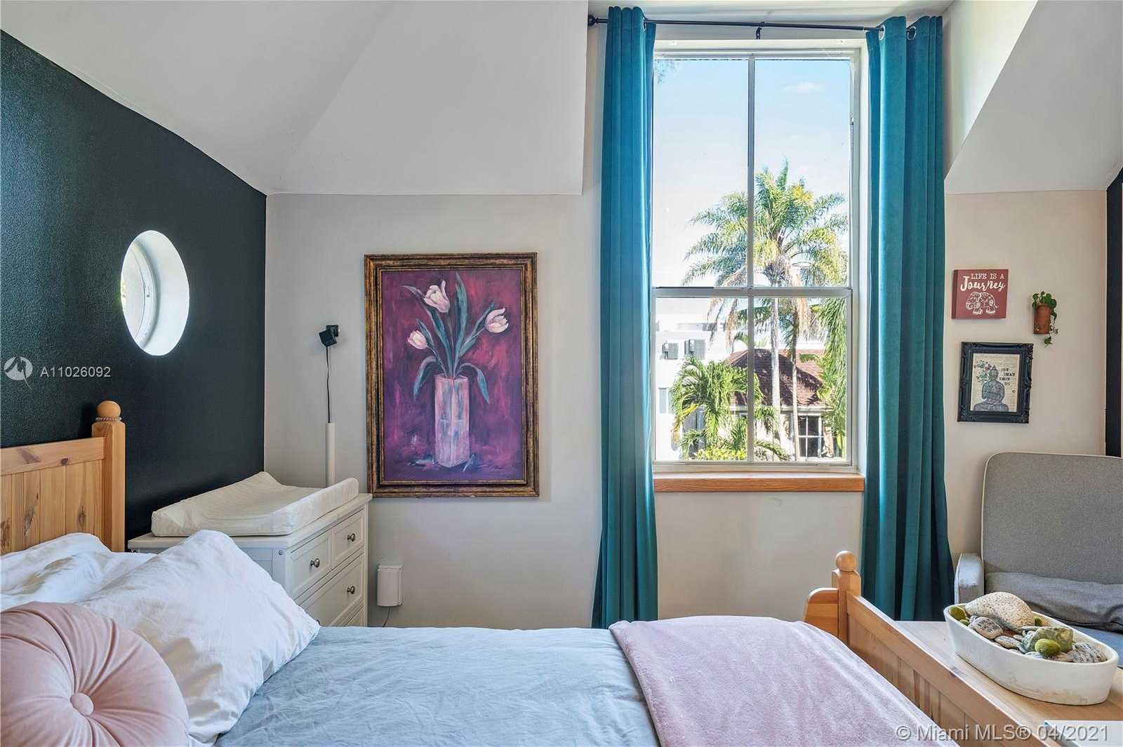 Small Image of 3005 VIRGINIA ST #14, Miami Number 30