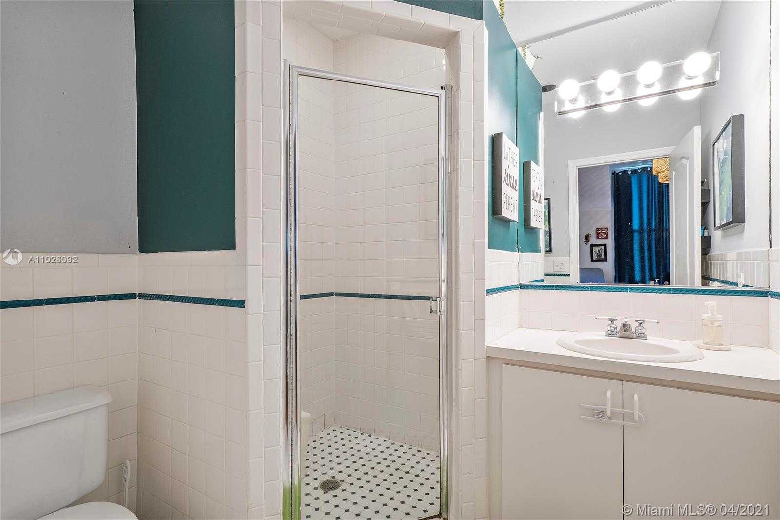 Small Image of 3005 VIRGINIA ST #14, Miami Number 32