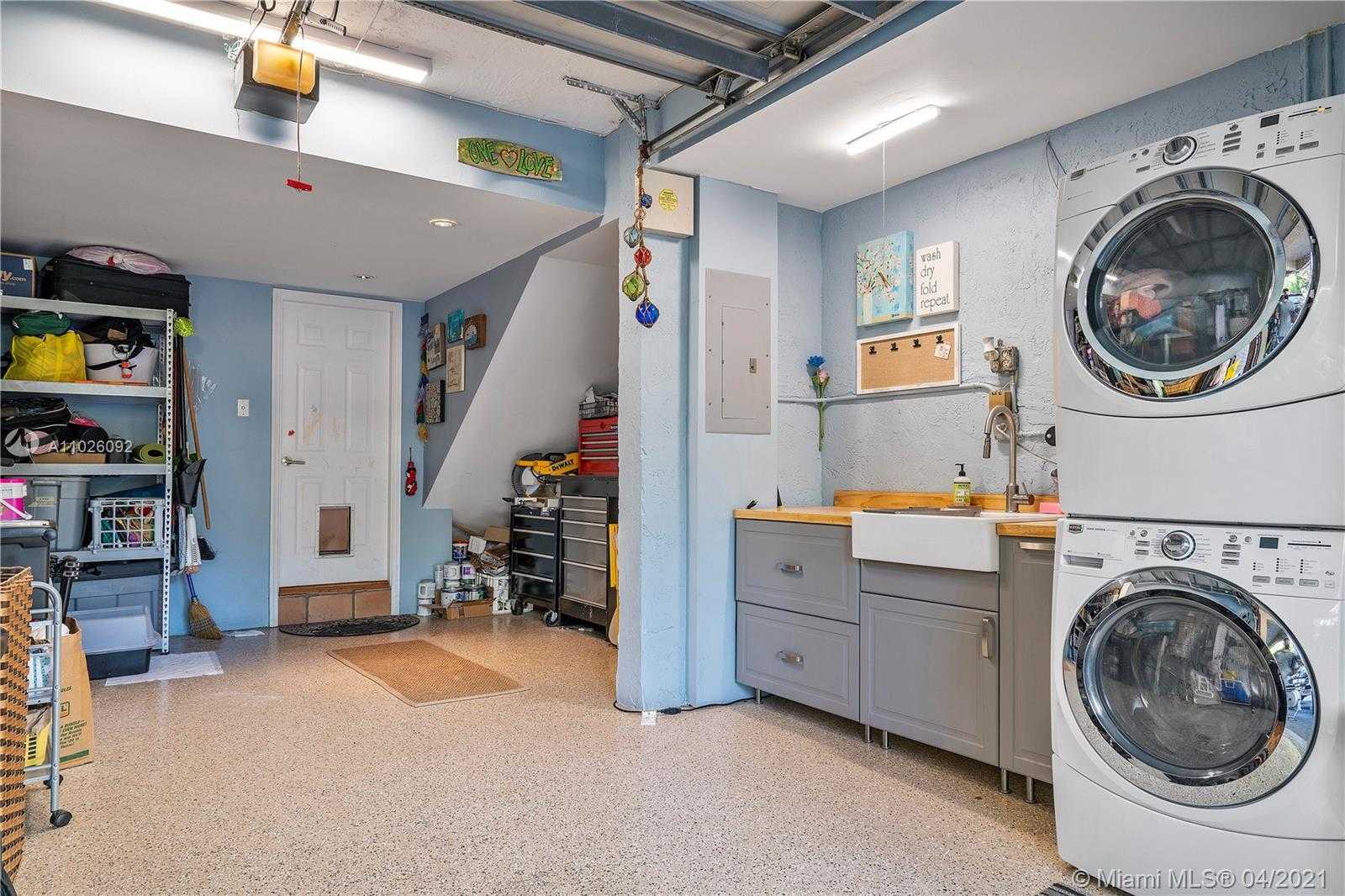 Small Image of 3005 VIRGINIA ST #14, Miami Number 36