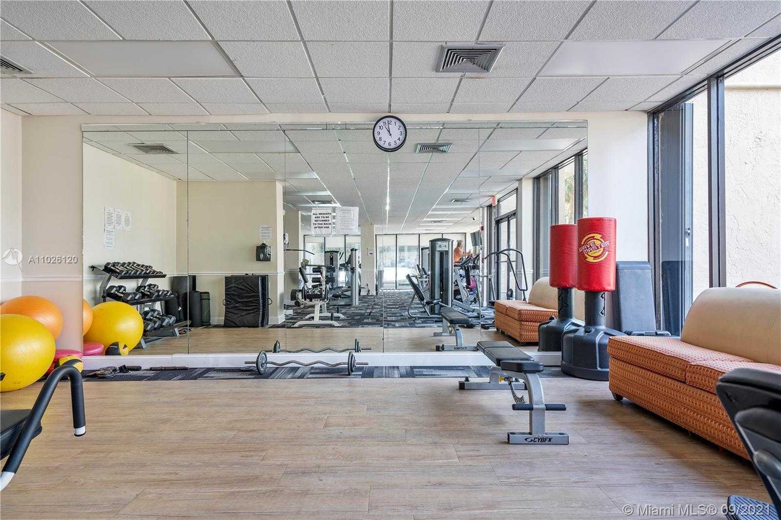Small Image of 2049 SOUTH OCEAN DR #603, Hallandale Beach Number 19