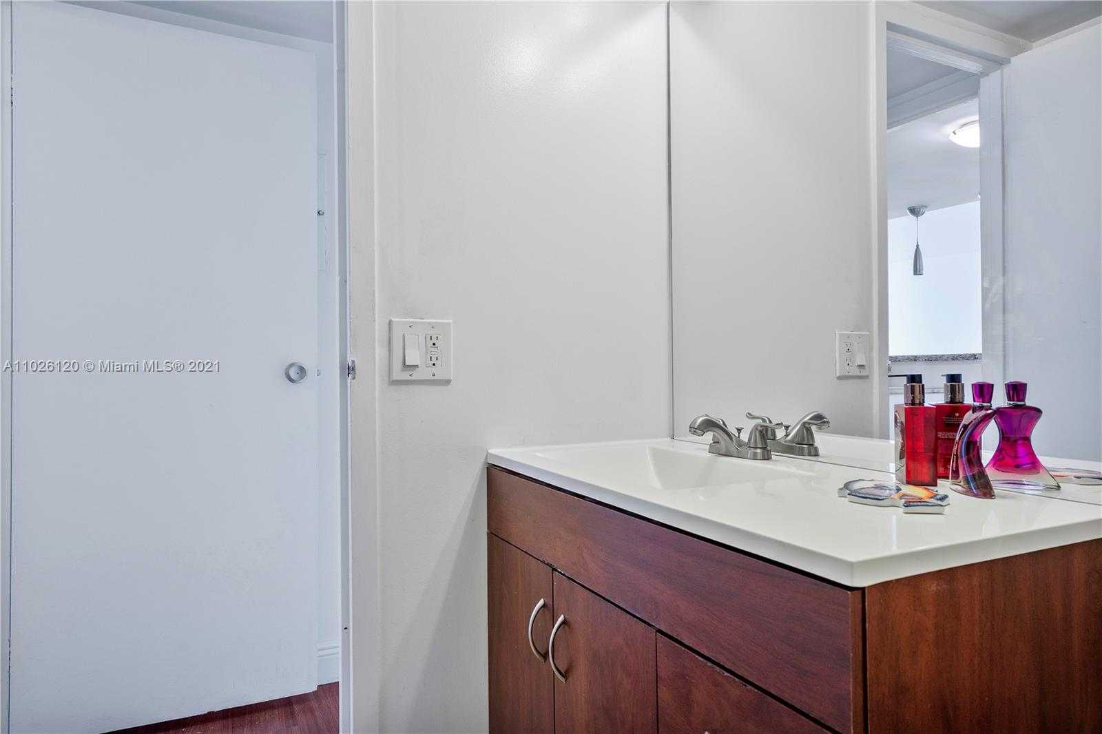 Small Image of 2049 SOUTH OCEAN DR #603, Hallandale Beach Number 27
