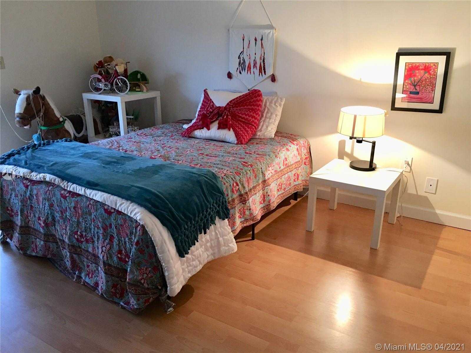 Small Image of 425 GRAPETREE DR #209, Key Biscayne Number 15