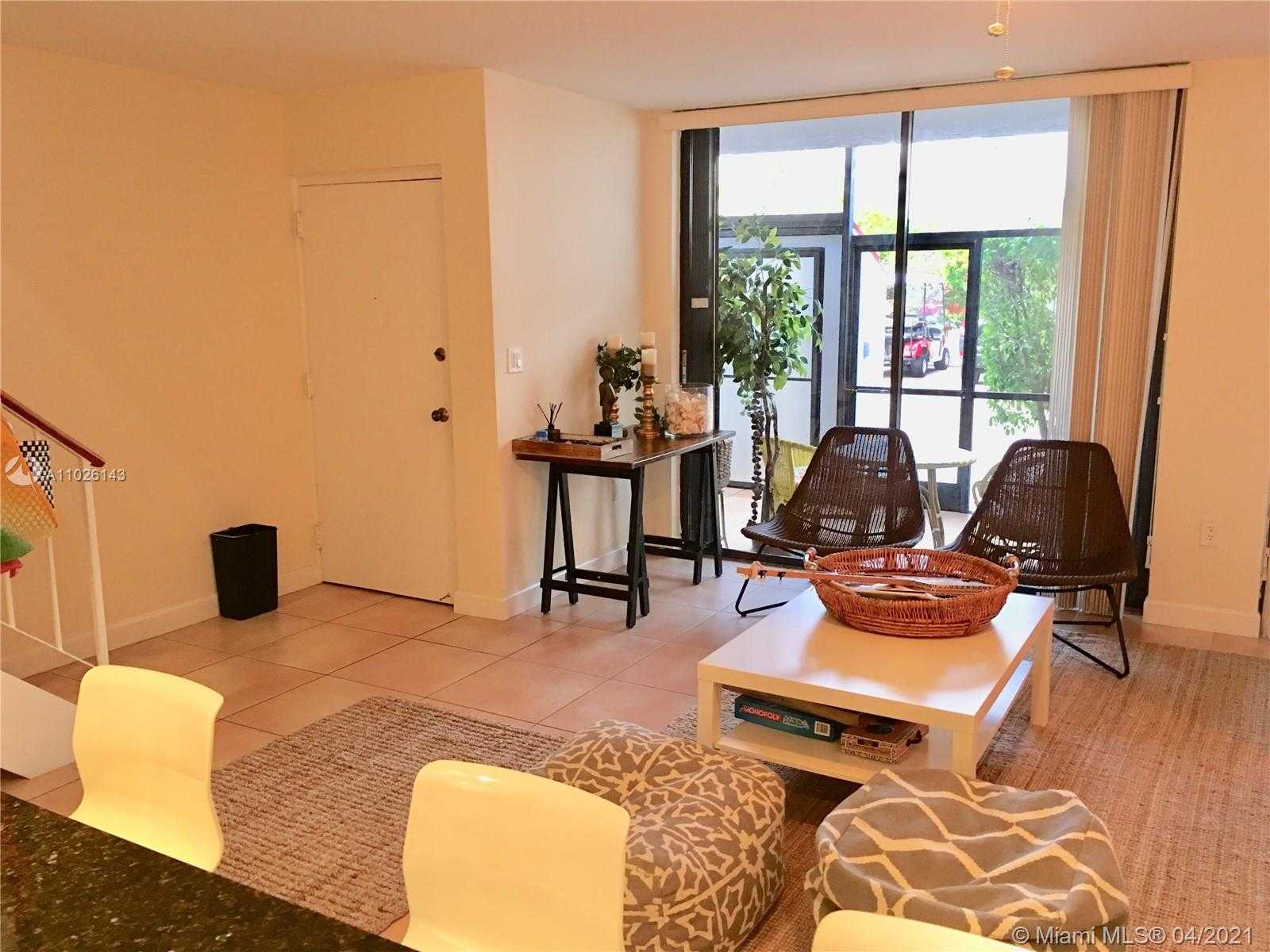 Small Image of 425 GRAPETREE DR #209, Key Biscayne Number 5