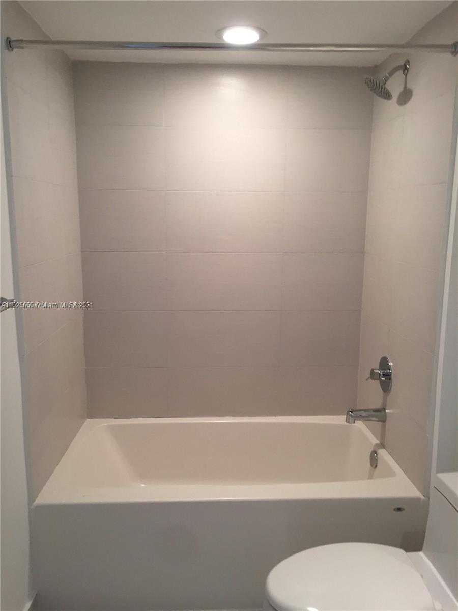 Small Image of 4250 BISCAYNE BLVD #1218, Miami Number 14