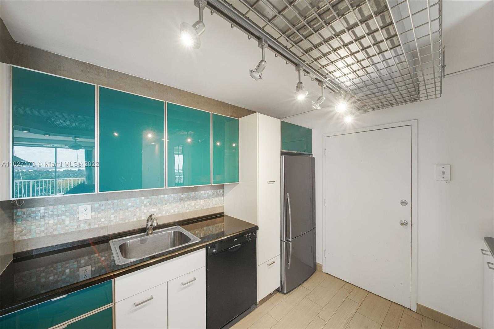Small Image of 5838 COLLINS AVE #10A, Miami Beach Number 17