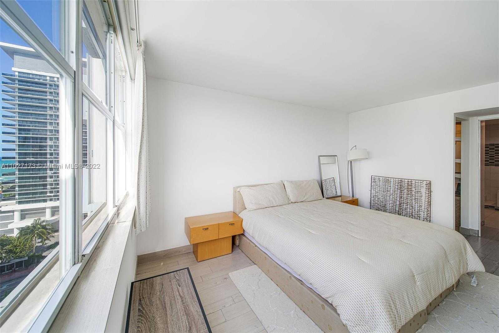 Small Image of 5838 COLLINS AVE #10A, Miami Beach Number 22