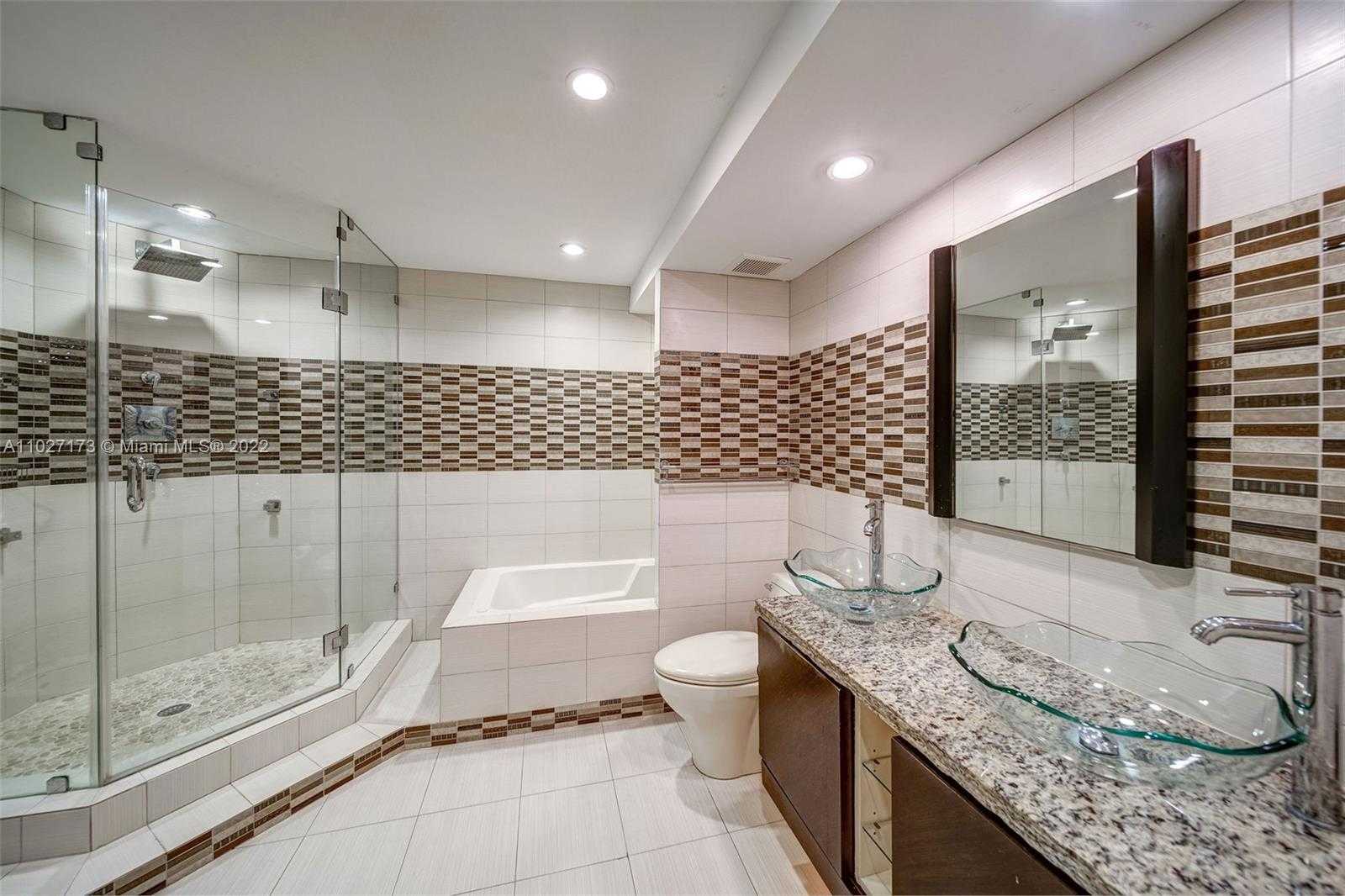 Small Image of 5838 COLLINS AVE #10A, Miami Beach Number 25