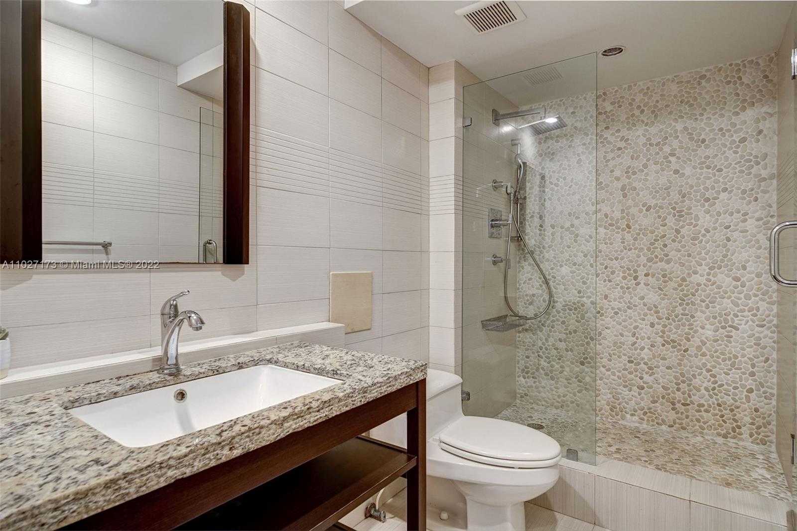 Small Image of 5838 COLLINS AVE #10A, Miami Beach Number 26