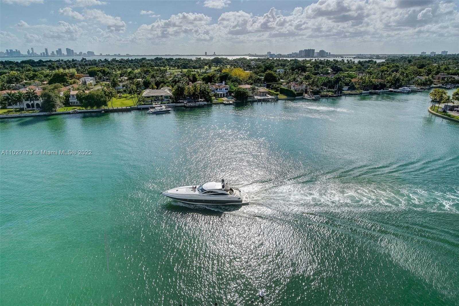 Small Image of 5838 COLLINS AVE #10A, Miami Beach Number 3
