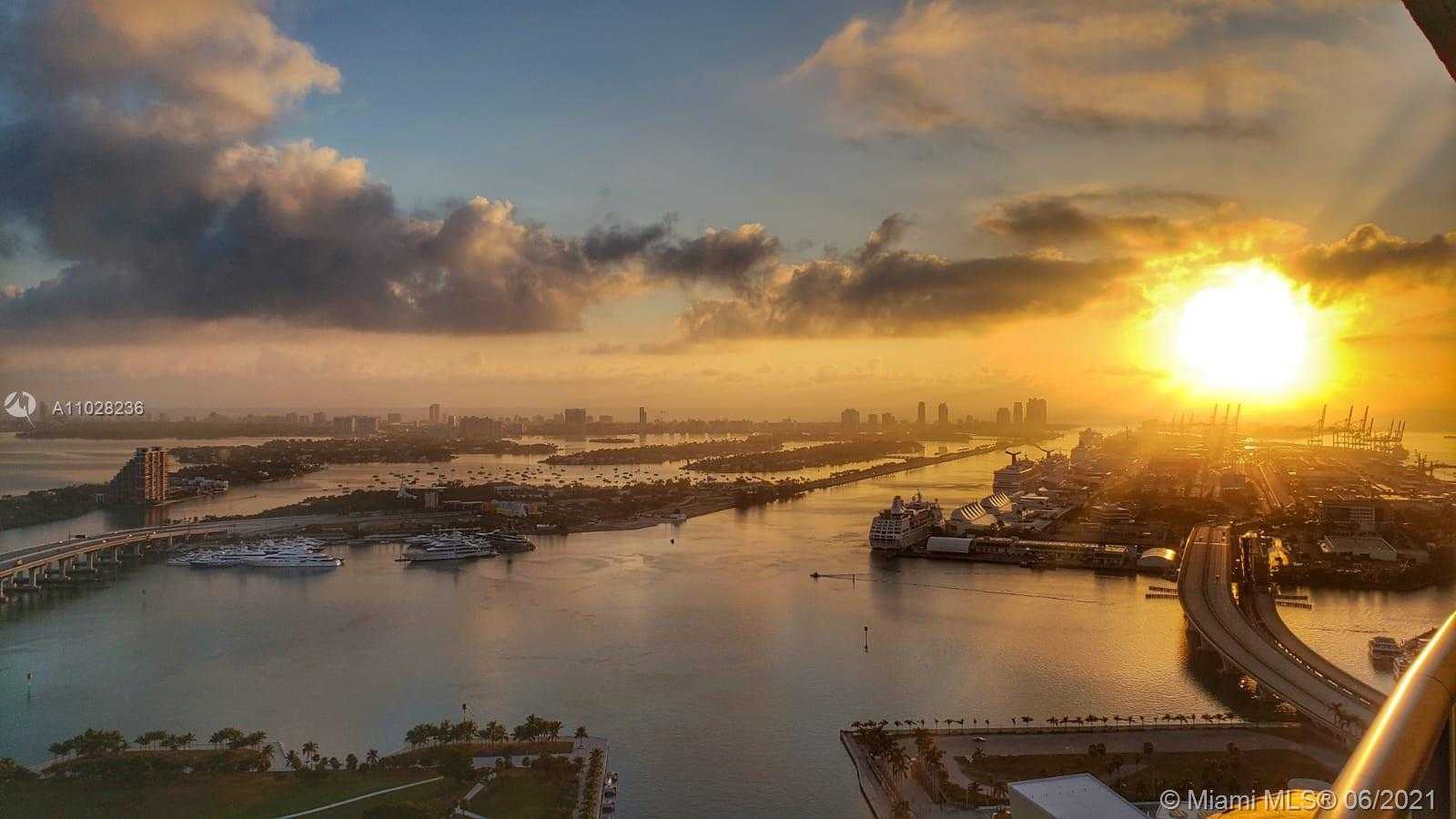 Small Image of 888 BISCAYNE BLVD #4612, Miami Number 26