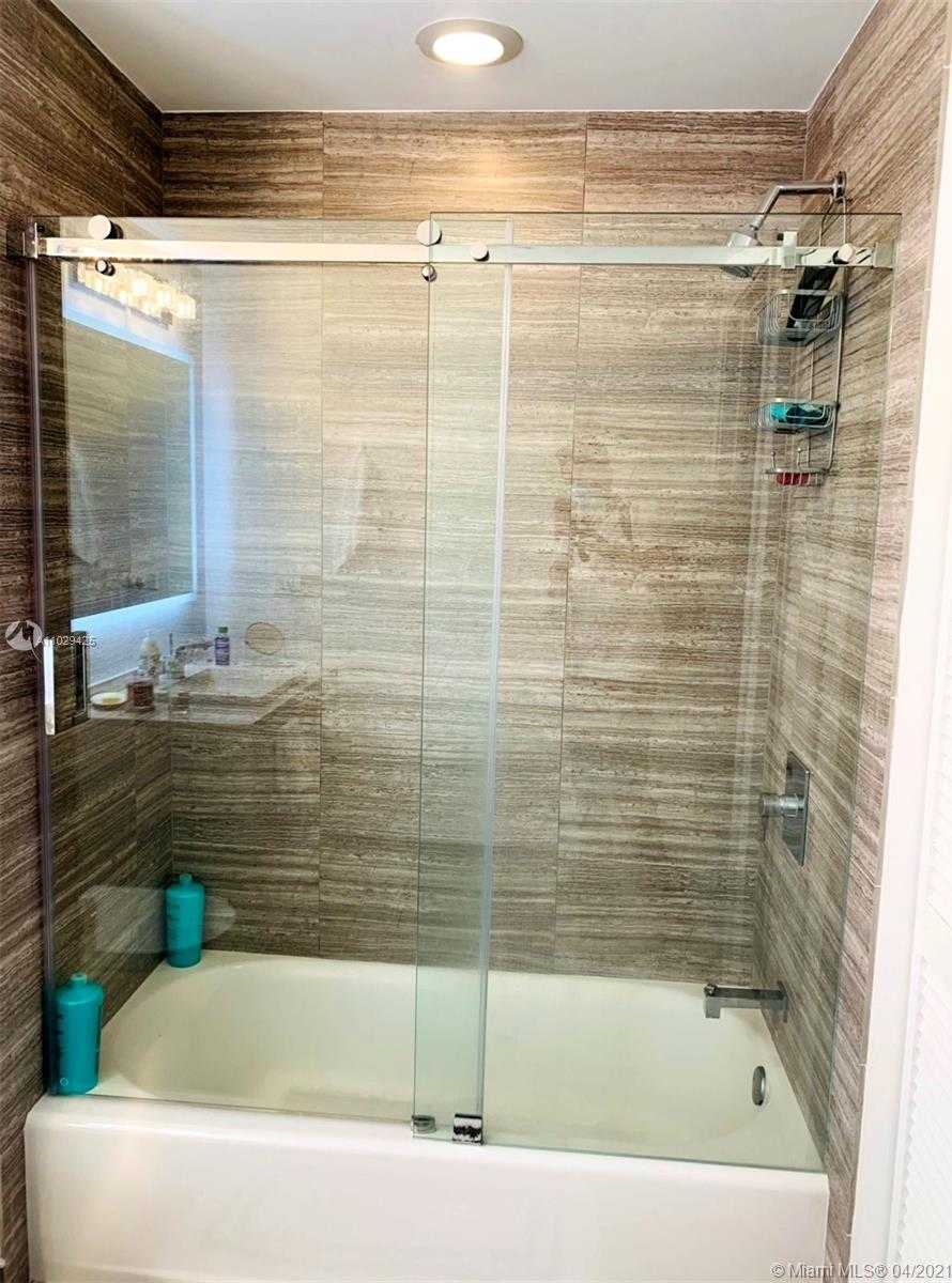 Small Image of 1010 BRICKELL AVE #3109, Miami Number 17