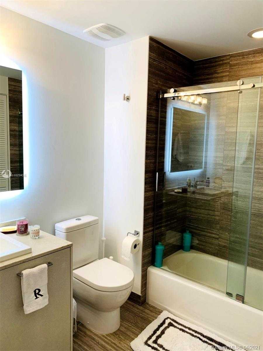 Small Image of 1010 BRICKELL AVE #3109, Miami Number 18