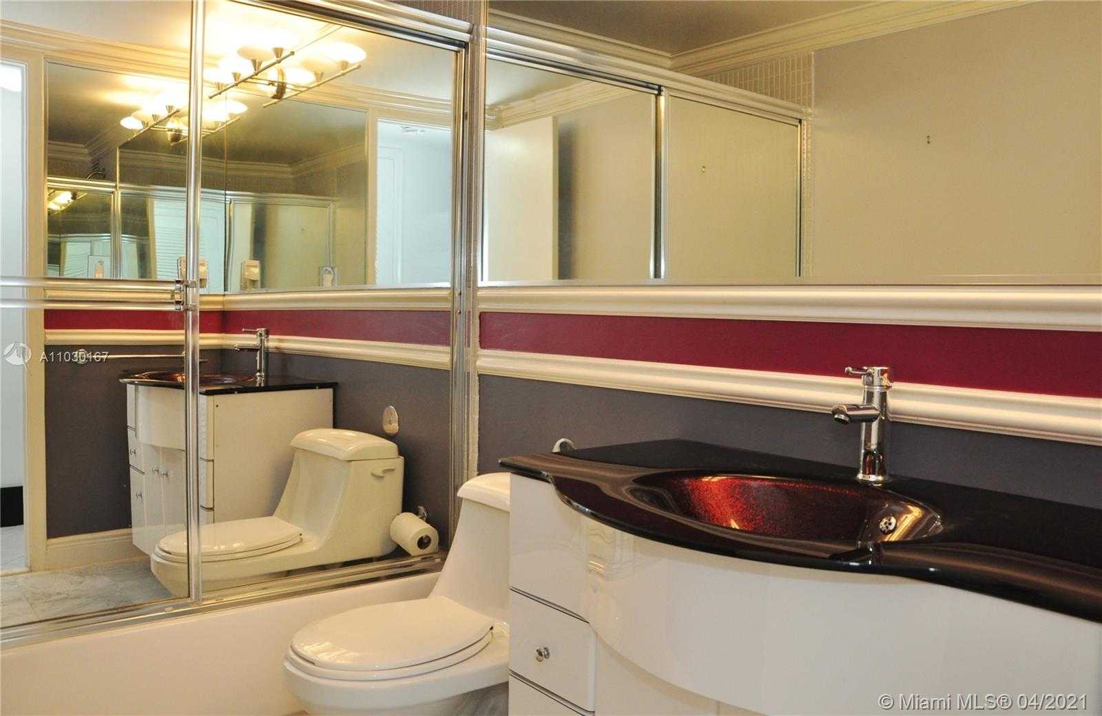 Small Image of 5750 COLLINS AVE #8B/8A, Miami Beach Number 15