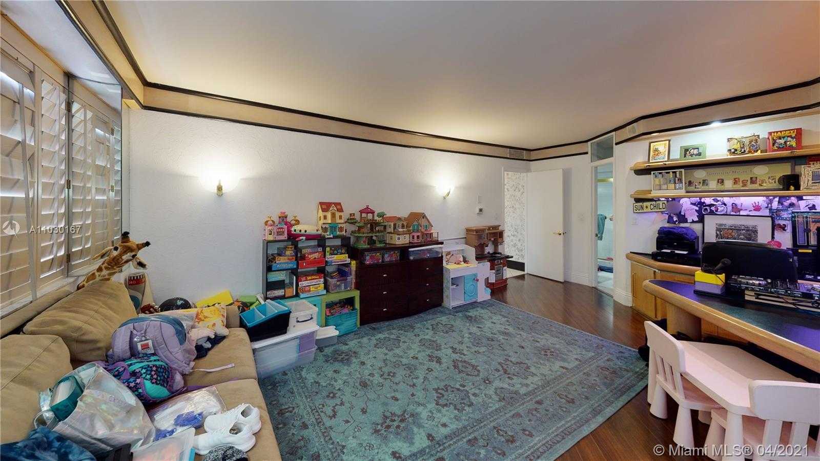 Small Image of 5750 COLLINS AVE #8B/8A, Miami Beach Number 20