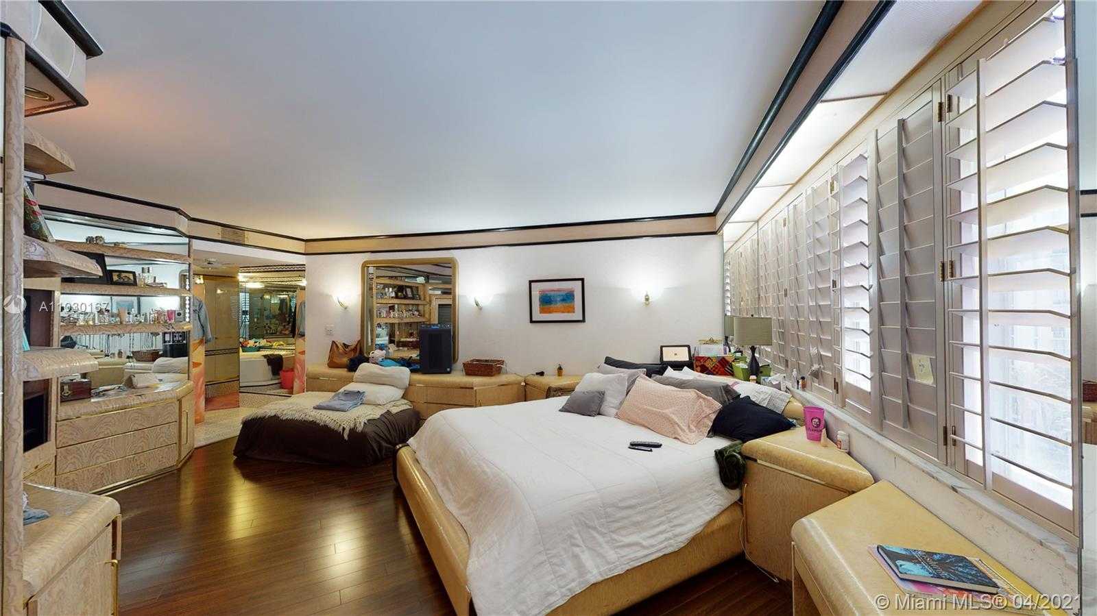 Small Image of 5750 COLLINS AVE #8B/8A, Miami Beach Number 23