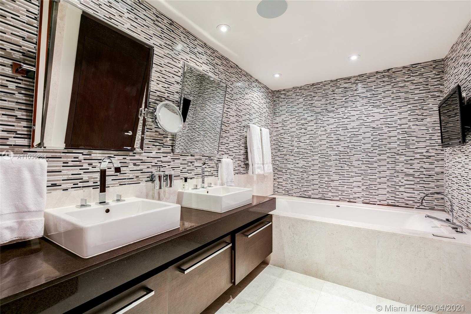 Small Image of 17121 COLLINS AVE #2105/04, Sunny Isles Beach Number 15
