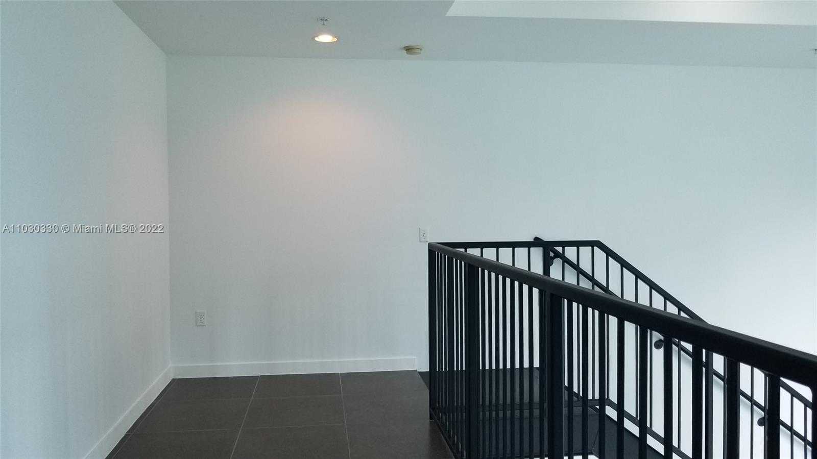 Small Image of 300 SOUTH BISCAYNE BLVD #L-1202, Miami Number 20