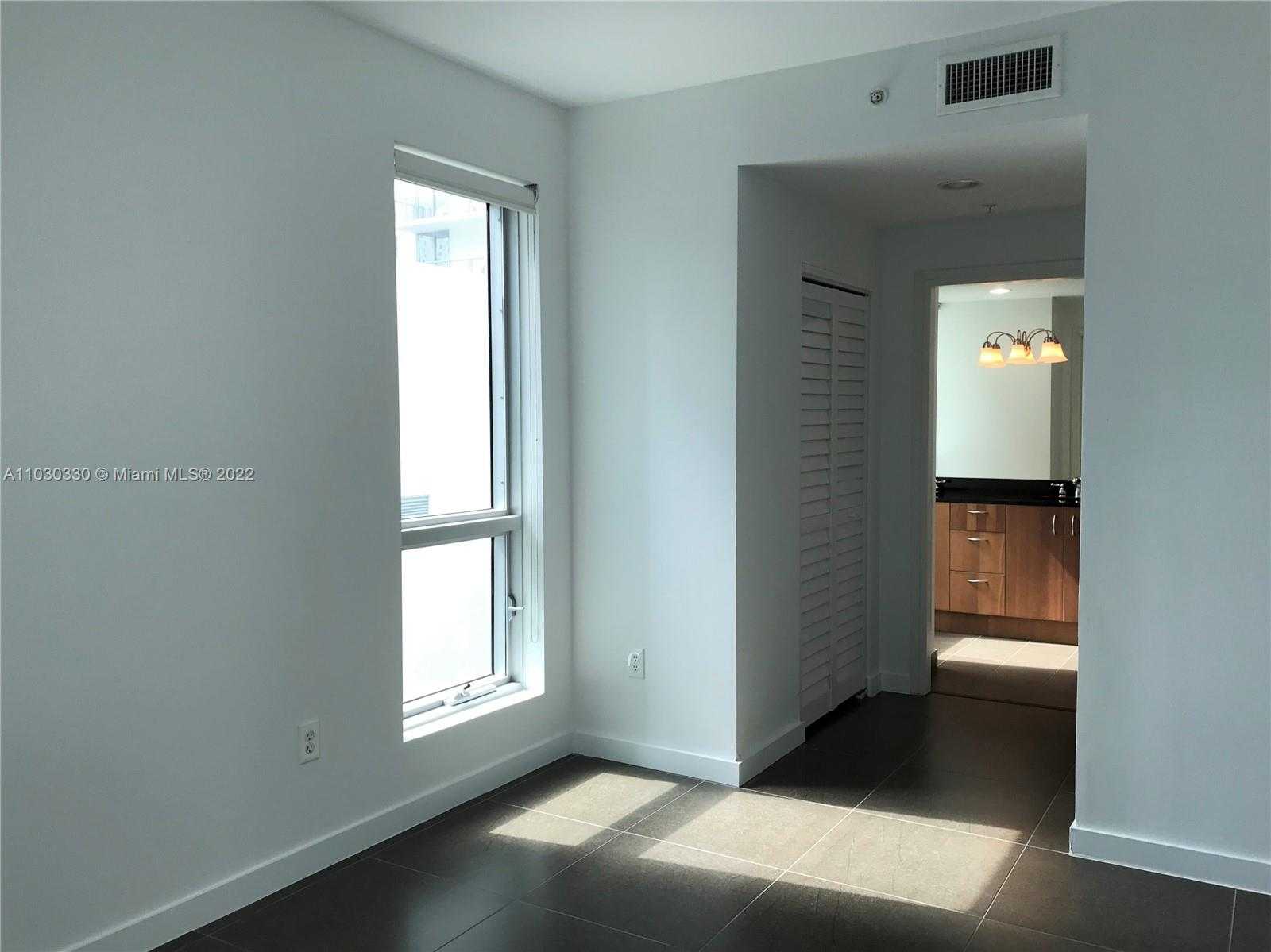 Small Image of 300 SOUTH BISCAYNE BLVD #L-1202, Miami Number 22