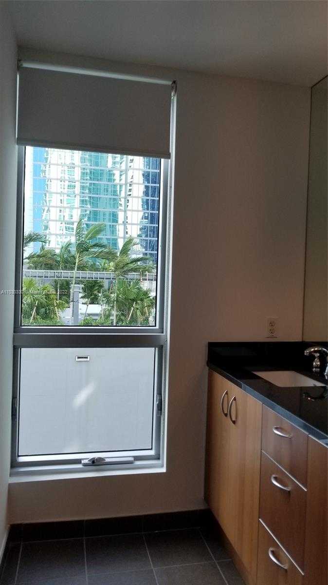 Small Image of 300 SOUTH BISCAYNE BLVD #L-1202, Miami Number 39