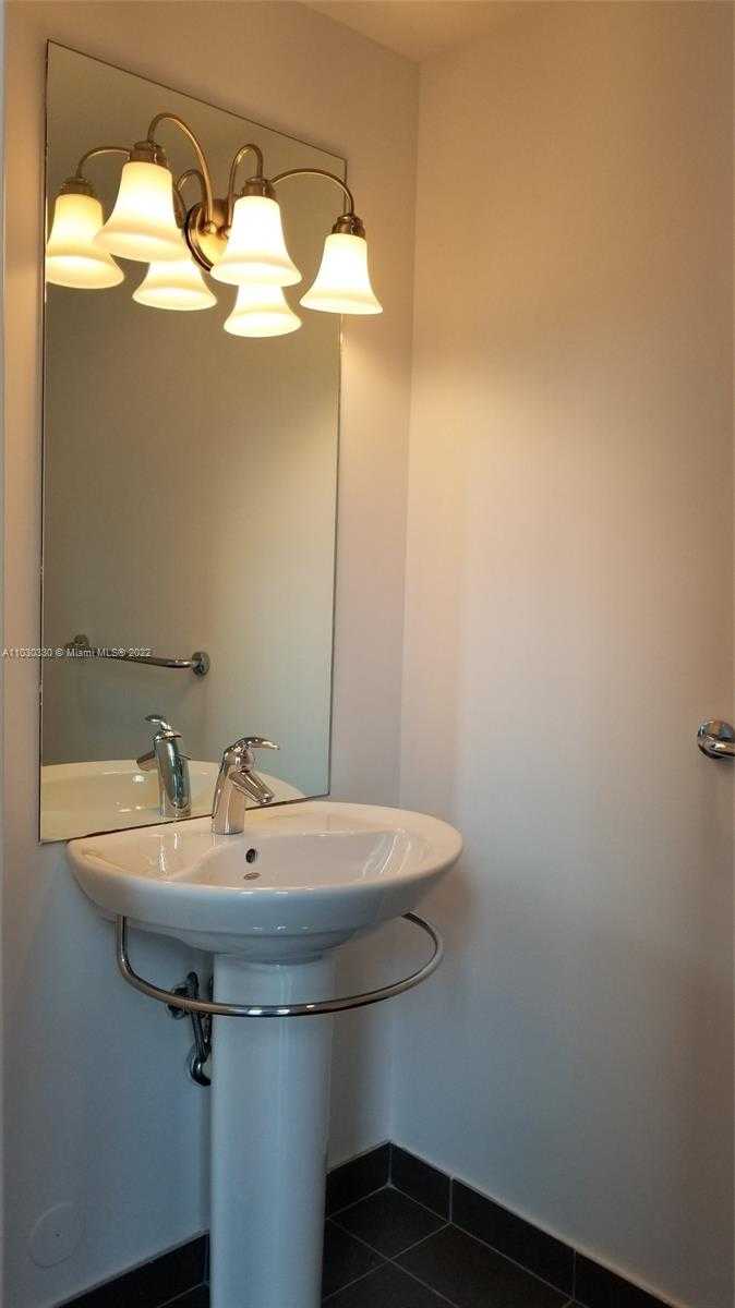 Small Image of 300 SOUTH BISCAYNE BLVD #L-1202, Miami Number 43