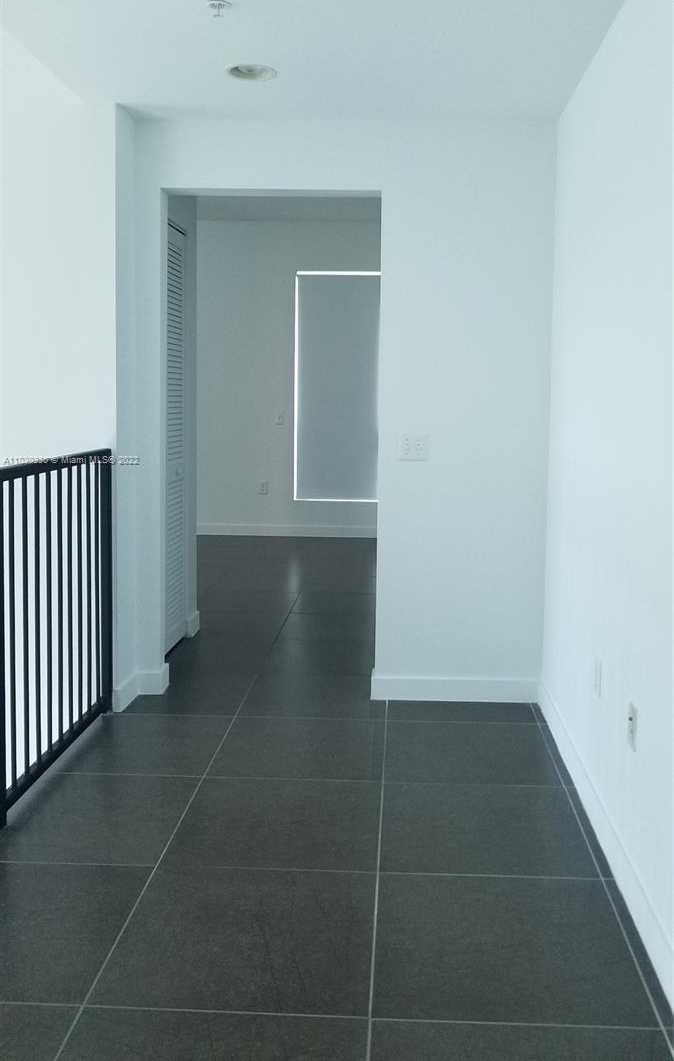 Small Image of 300 SOUTH BISCAYNE BLVD #L-1202, Miami Number 44