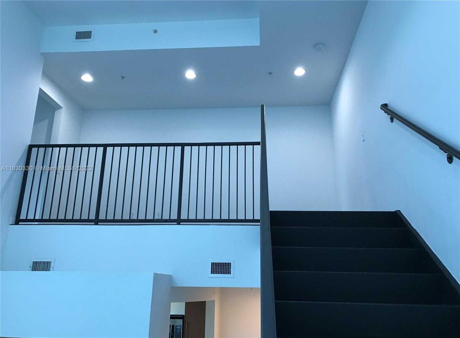 Small Image of 300 SOUTH BISCAYNE BLVD #L-1202, Miami Number 7