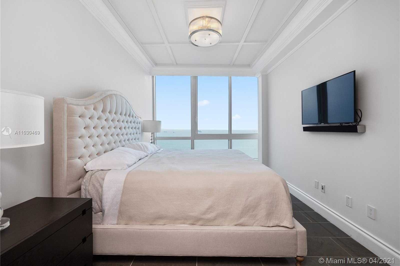 Small Image of 100 South Pointe Dr, Miami Beach, FL 33139, USA Number 18