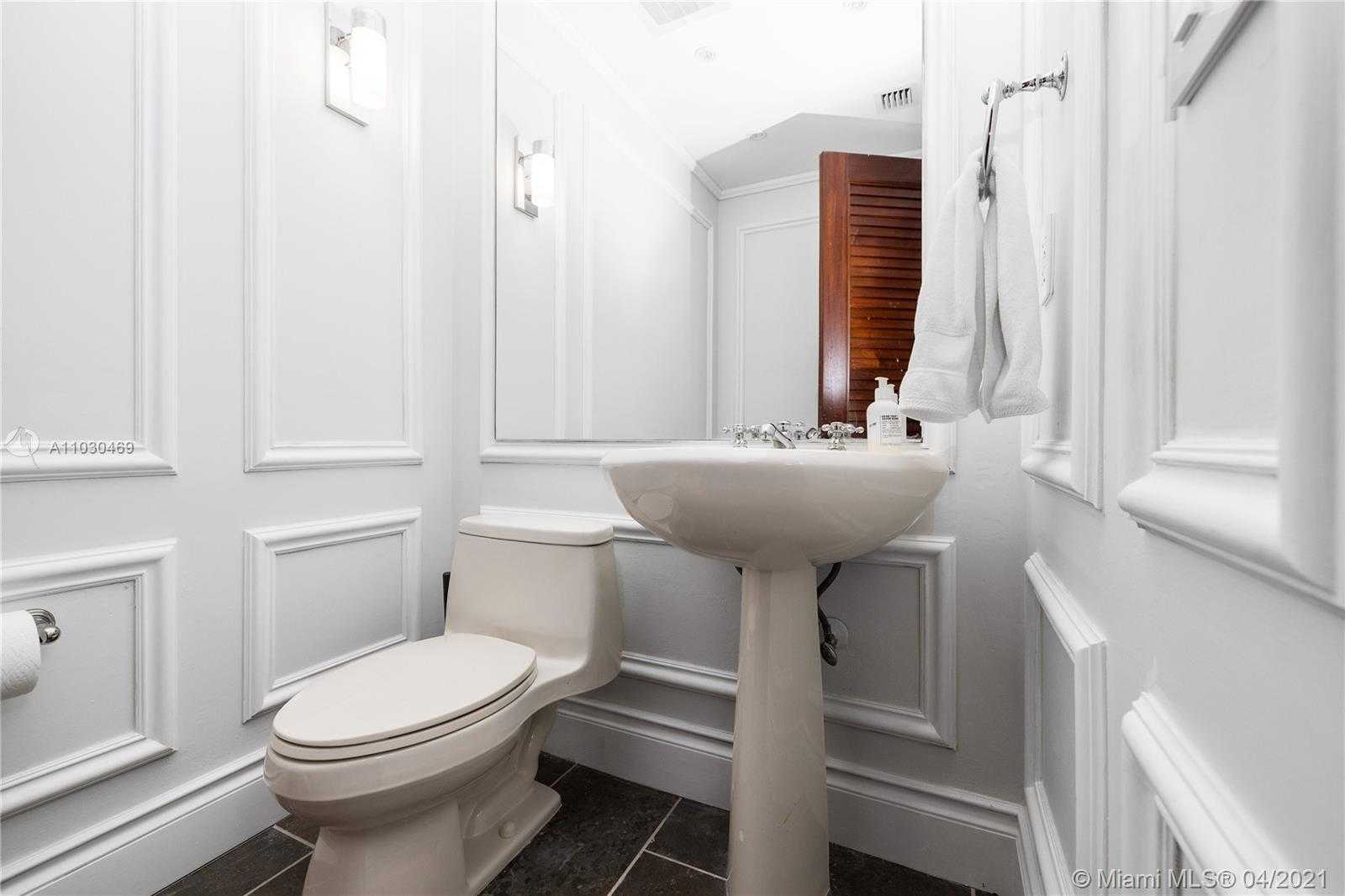 Small Image of 100 South Pointe Dr, Miami Beach, FL 33139, USA Number 23