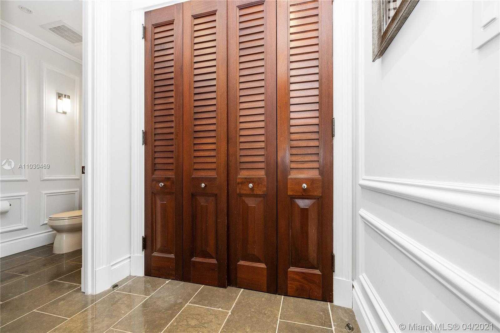 Small Image of 100 South Pointe Dr, Miami Beach, FL 33139, USA Number 24