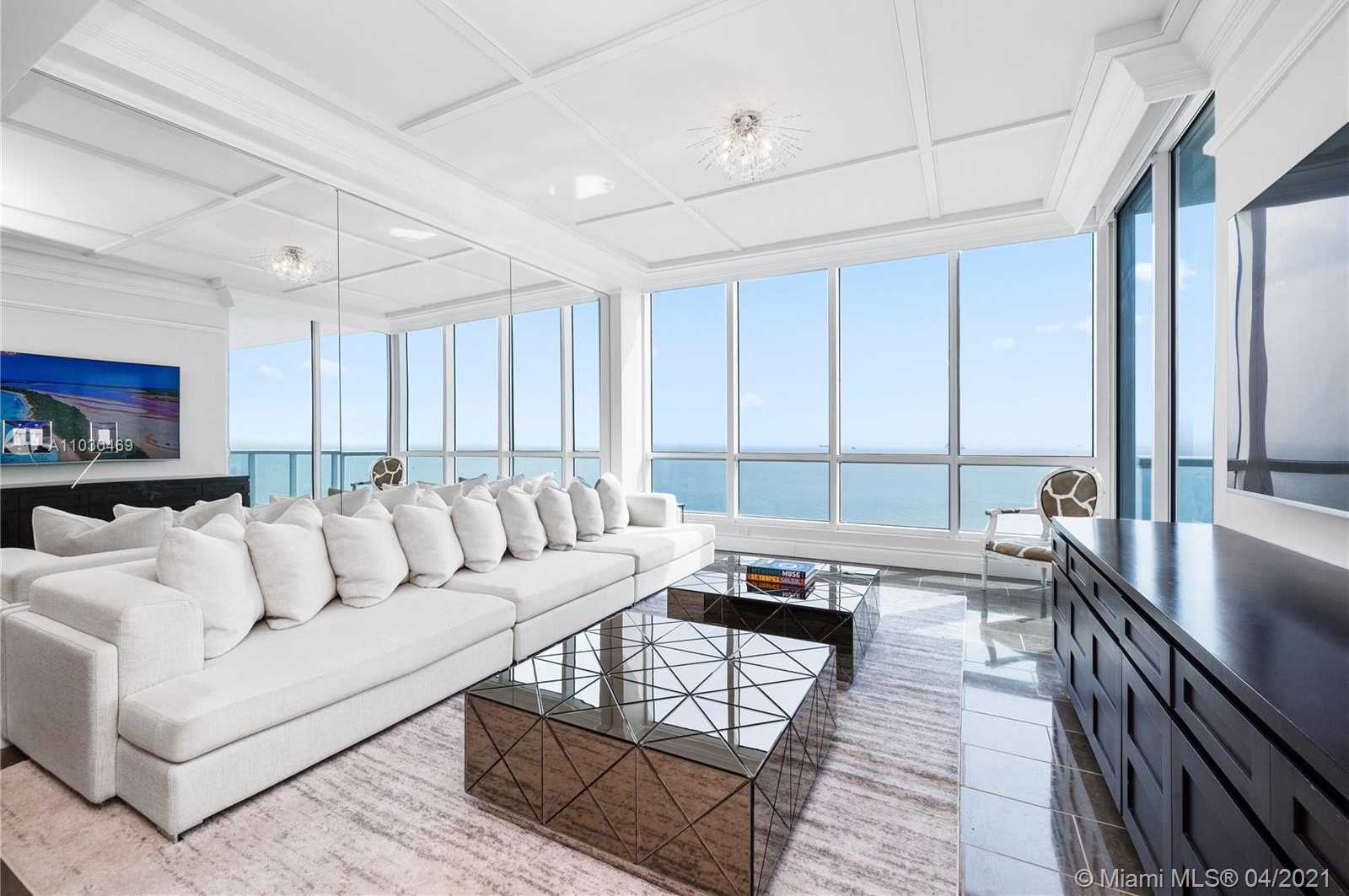 Small Image of 100 South Pointe Dr, Miami Beach, FL 33139, USA Number 3