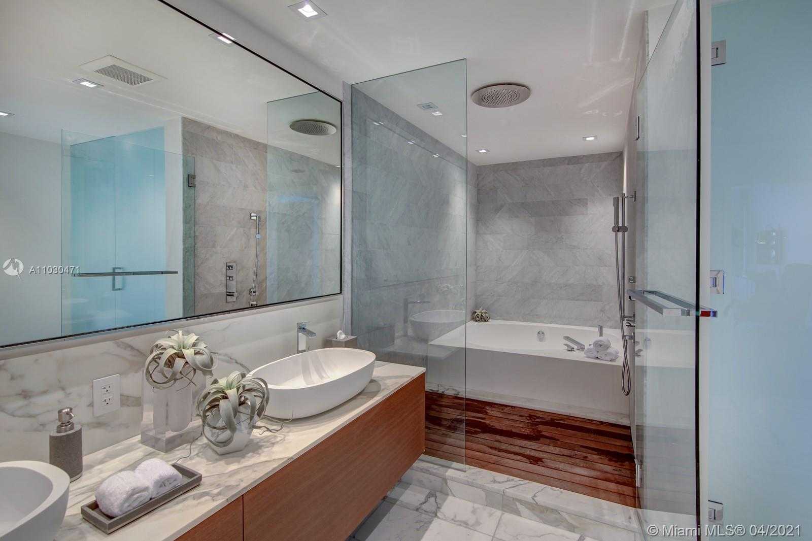 Small Image of 10201 COLLINS AVE #2507, Bal Harbour Number 18