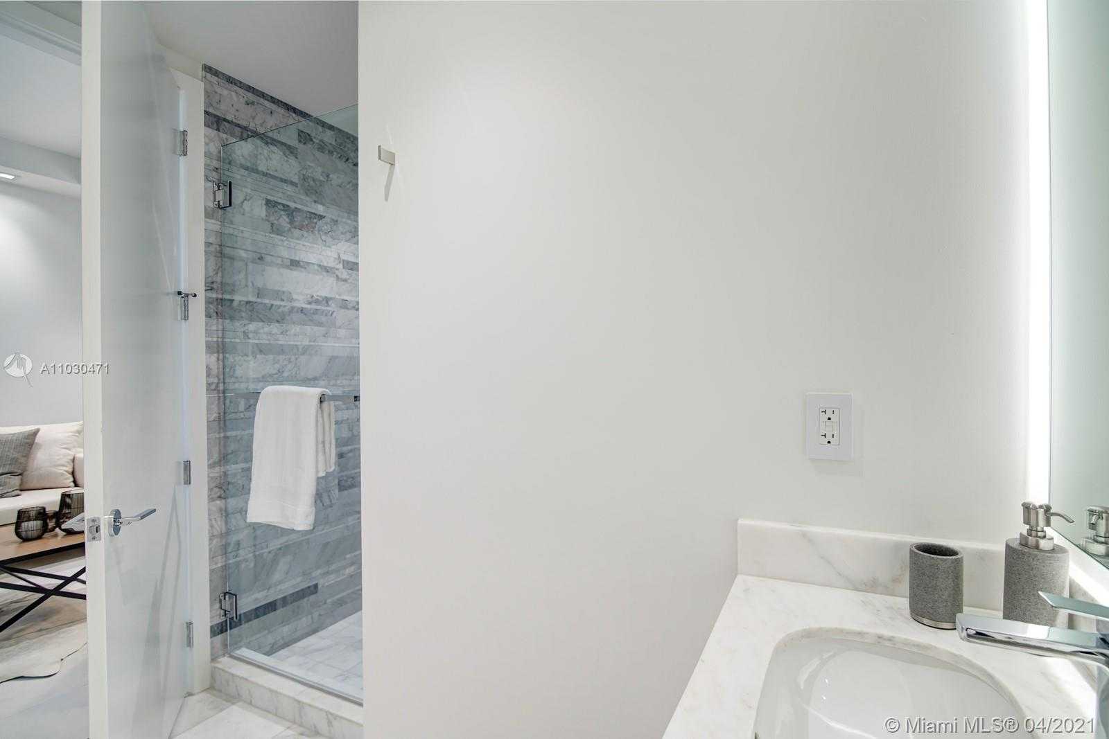 Small Image of 10201 COLLINS AVE #2507, Bal Harbour Number 19
