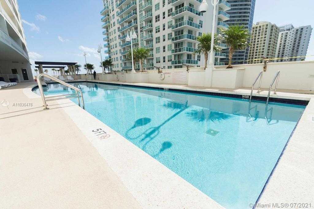 Small Image of 1200 BRICKELL BAY DR #3302, Miami Number 8