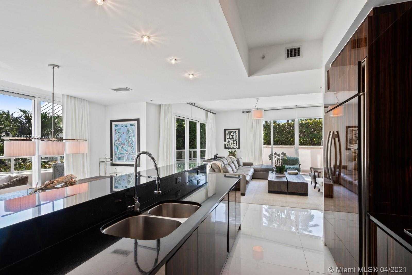 Small Image of 50 SOUTH POINTE DR #TWN1, Miami Beach Number 4