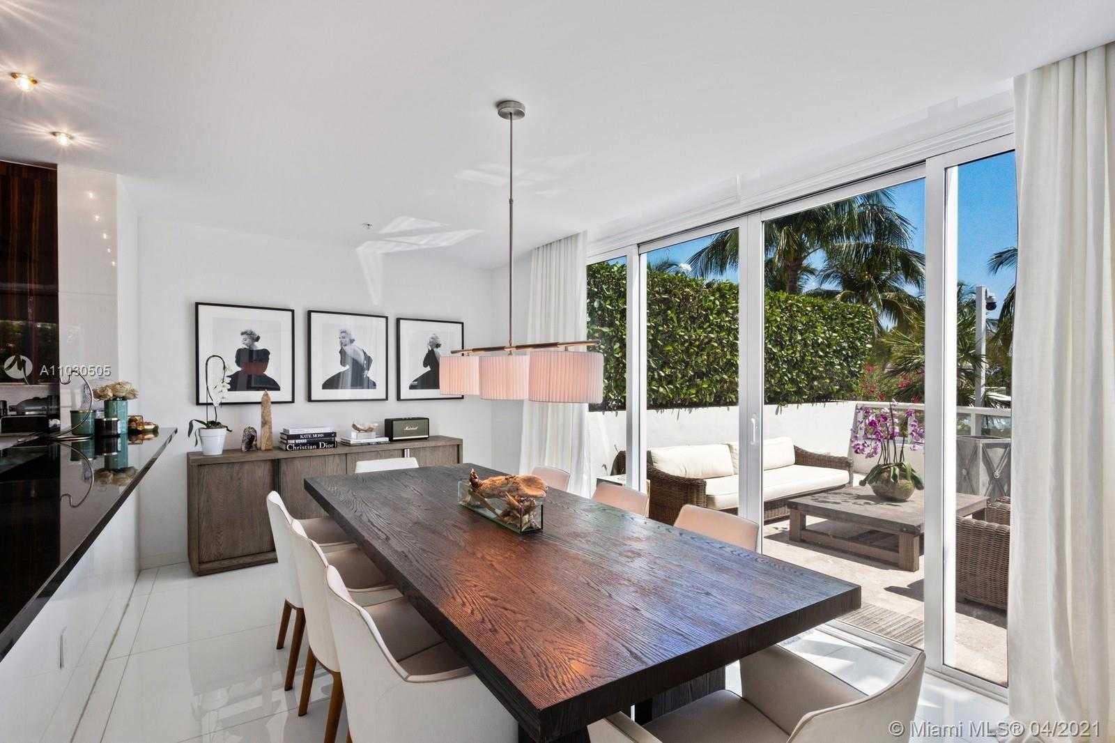 Small Image of 50 SOUTH POINTE DR #TWN1, Miami Beach Number 5