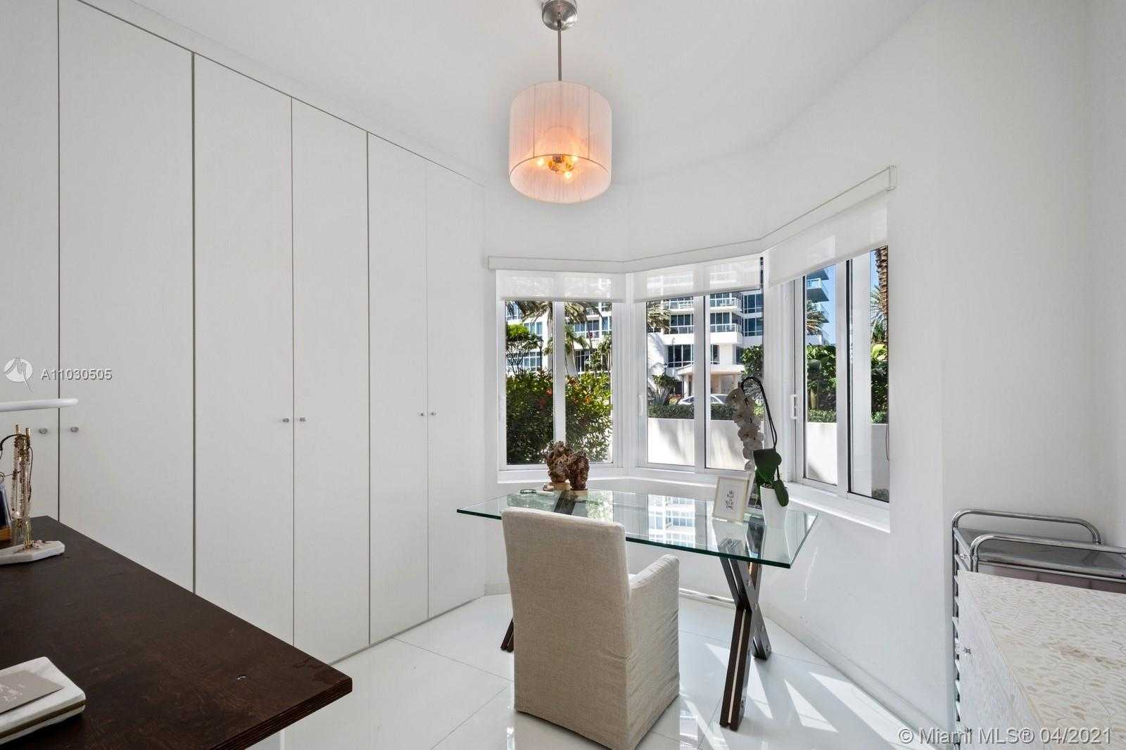 Small Image of 50 SOUTH POINTE DR #TWN1, Miami Beach Number 6