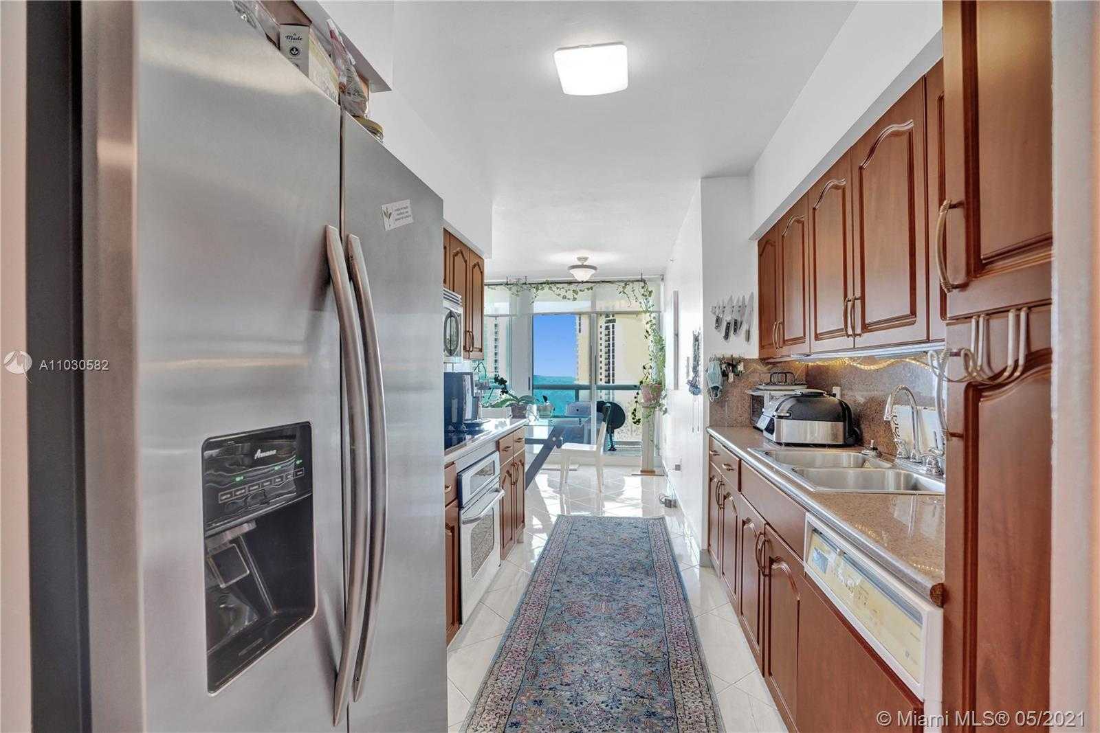Small Image of 16400 COLLINS #2142, Sunny Isles Beach Number 6