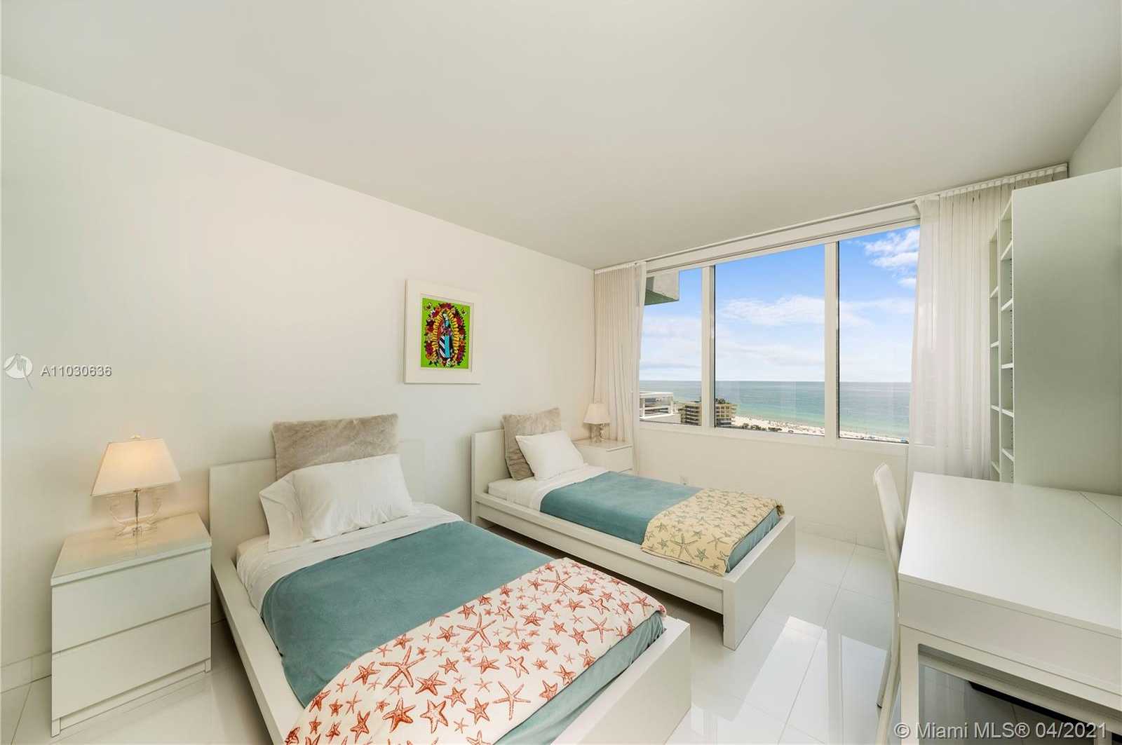 Small Image of 400 South Pointe Dr, Miami Beach, FL 33139, USA Number 11